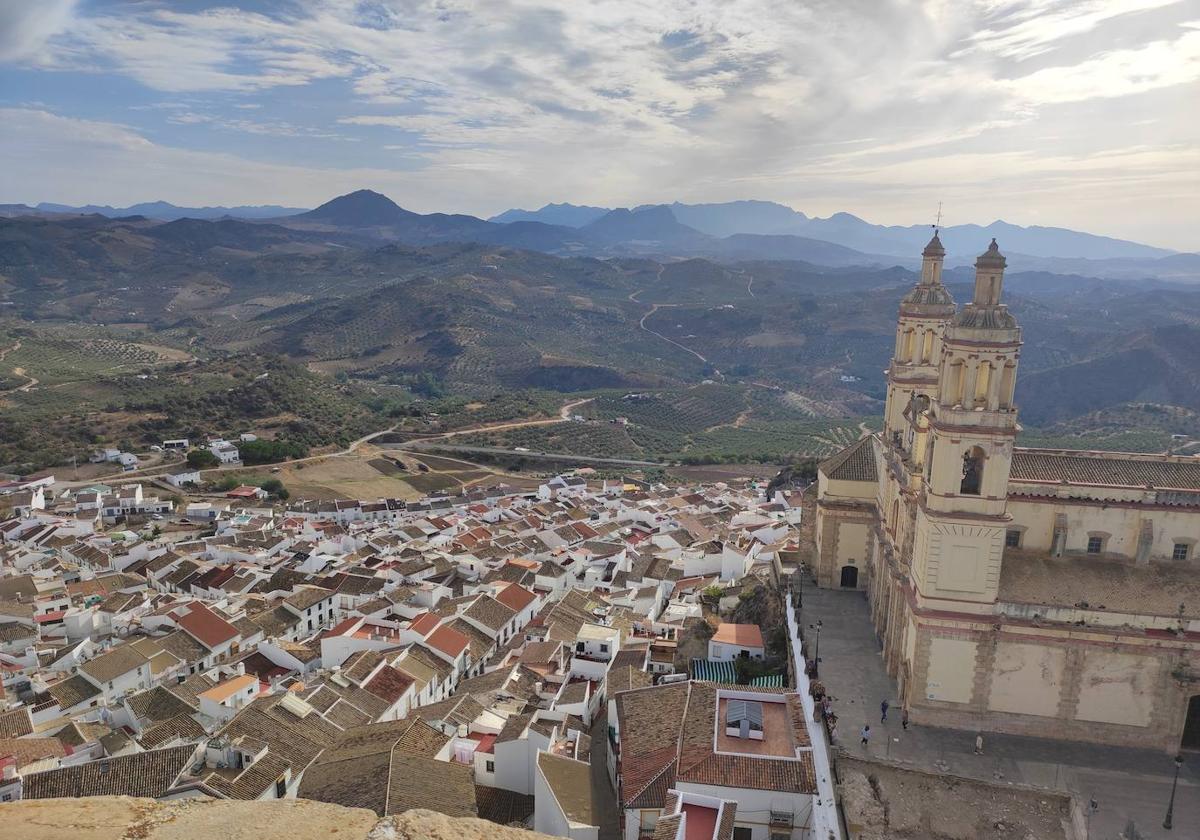 Altura. Gracias a sus más de seiscientos metros sobre el nivel del mar, desde el castillo se divisa así su entorno.