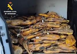 Dos detenidos por robar 296 piezas de paletillas y jamones ibéricos en Córdoba