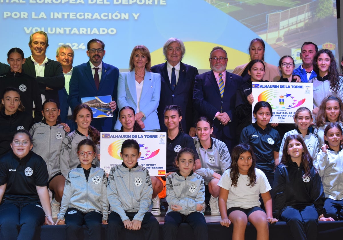 Ceremonia de presentación de la candidatura en el municipio alhaurino.