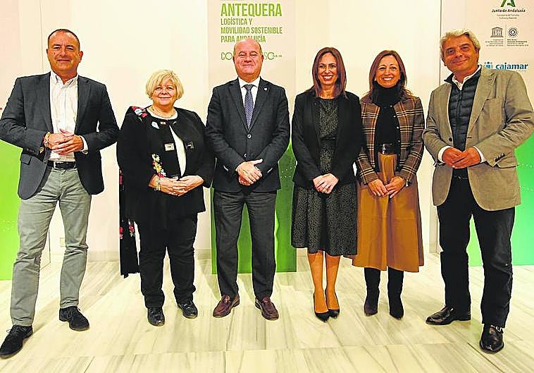 Manolo Castillo, Maite Palomino, Manuel Barón, Rocío Díaz, Patricia Navarro y Antonio González Arellano.