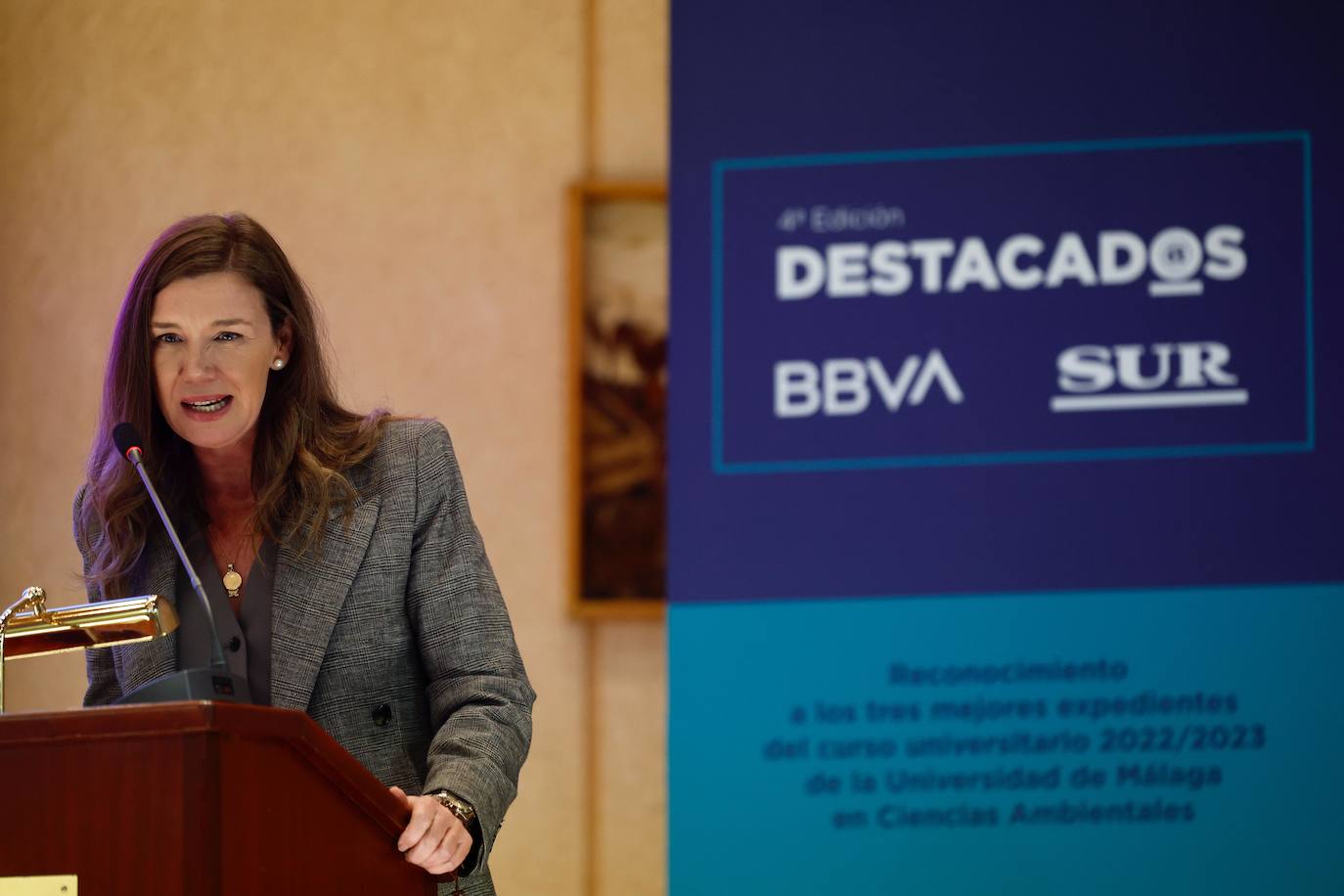 Ana Pérez-Bryan, redactora jefe de SUR, presentó el acto.