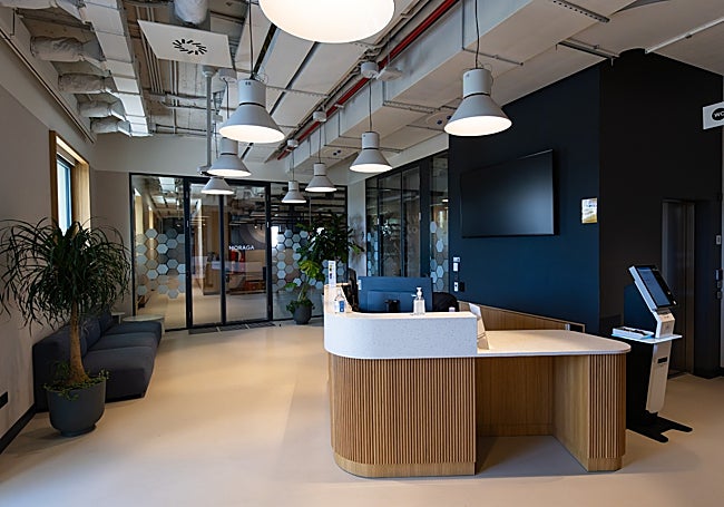 Acceso al auditorio 'Moraga'.