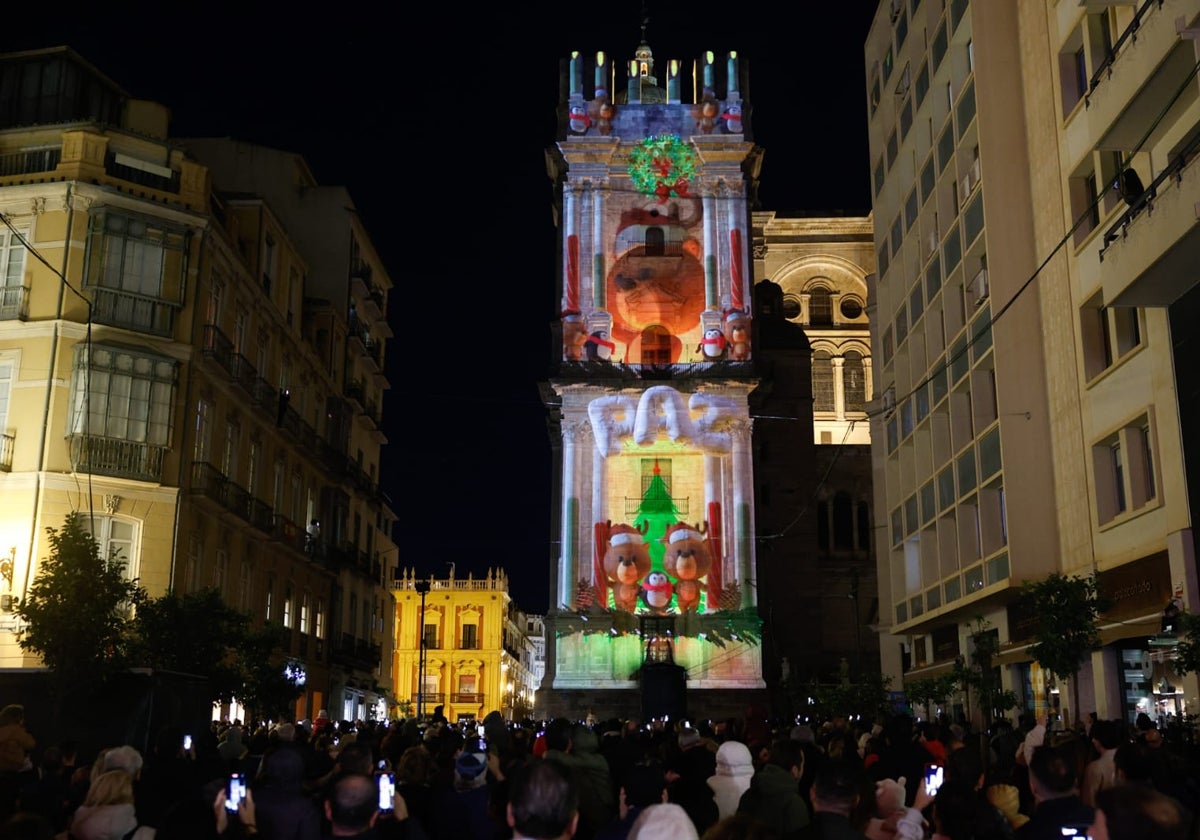 Málaga estrena su videomapping navideño: un angelito persigue a su estrella