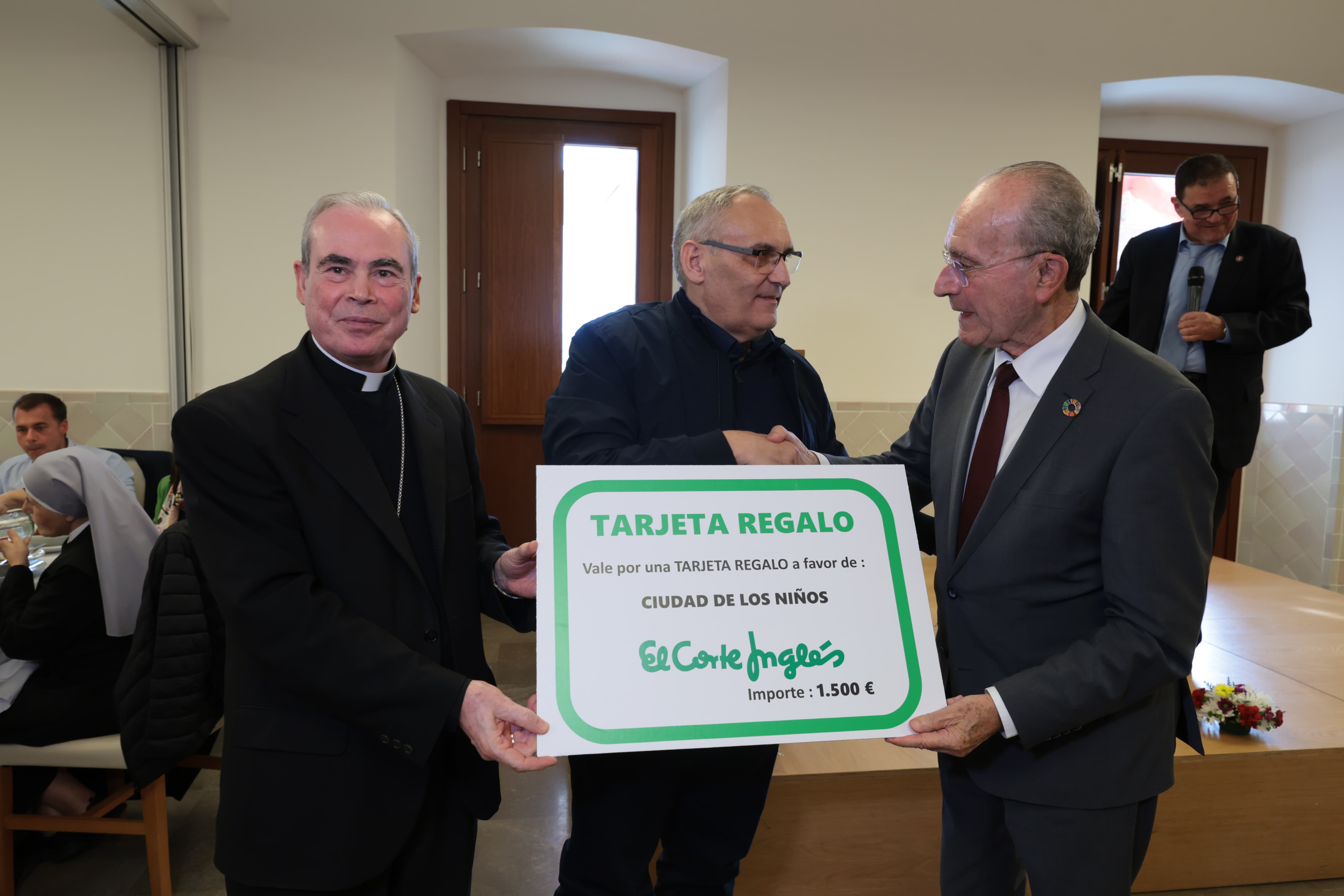 Presentación de la exposición de postales navideñas de SUR