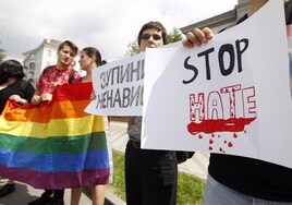Rusia da un paso más allá contra la comunidad LGTBI: estas son las nuevas medidas