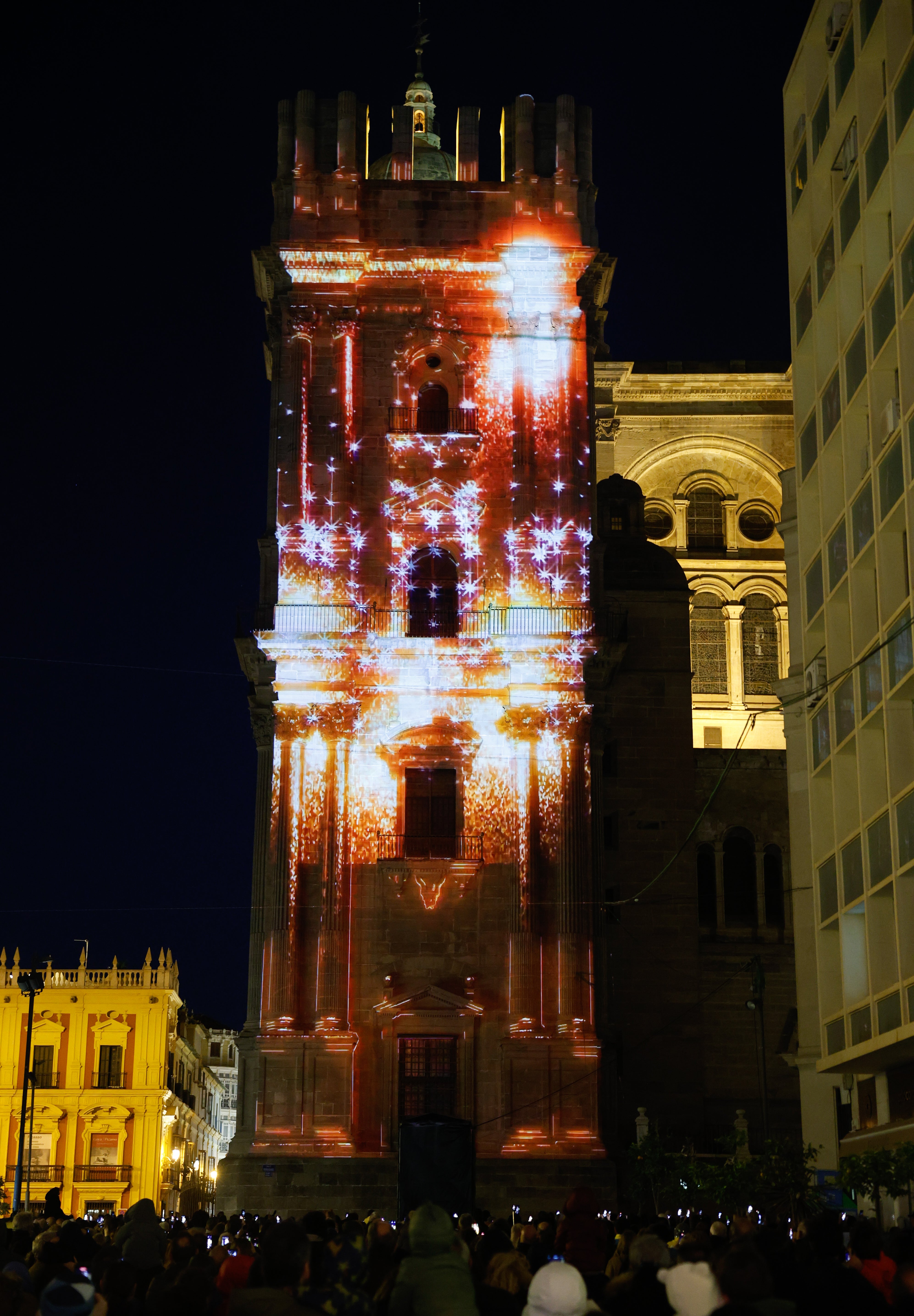 Así es el videomapping y la iluminación de la Catedral de Málaga