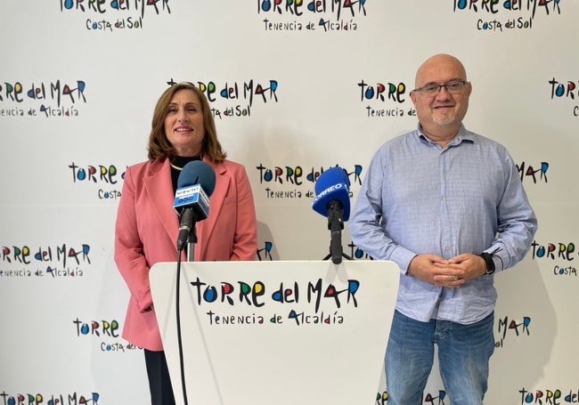 Acto de presentación de la campaña de fomento del comercio local en Vélez-Málaga.