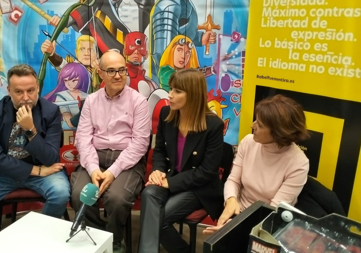 Javier Alonso, Miguel Ángel Martín, Ruth Sarabia y Carmen Sánchez Sierra, en la presentación.