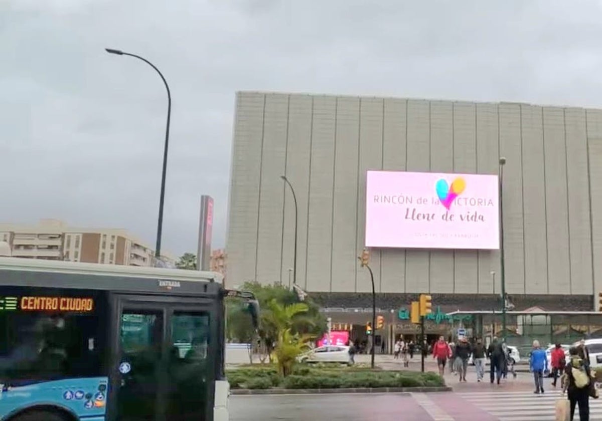 Proyección del video promocional de Rincón de la Victoria, en Málaga.