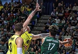 El Unicaja-Falco Vulcano Szombathely, en imágenes
