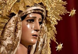 Virgen de la Esperanza de la Archicofradía del Paso y la Esperanza de Málaga.