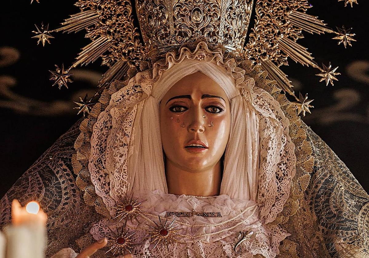 Imagen principal - 1: Nuestra Señora de la Esperanza de Estepona, 2: Nuestra Señora de la Ronda, de la hermandad de Columna y Esperanza. 3: Nueva Esperanza