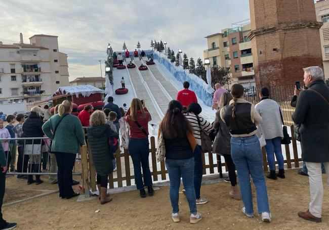 Tobogán instalado estos días en Torre del Mar.