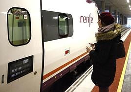 Estudiantes y trabajadores piden horarios para poder optar por el tren en vez del coche