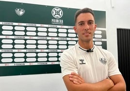 Javier Medina, en la sala de prensa del Antequera.