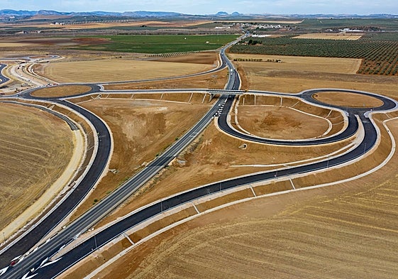 Obras de urbanización del Puerto Seco de Antequera.