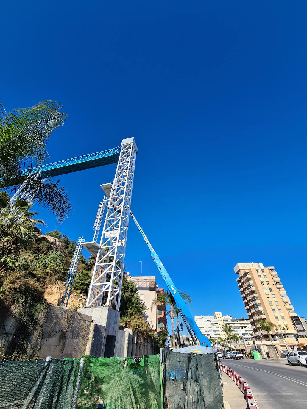 Nuevo atractivo en el Parque de La Batería de Torremolinos: un ascensor panorámico de 28,8 metros