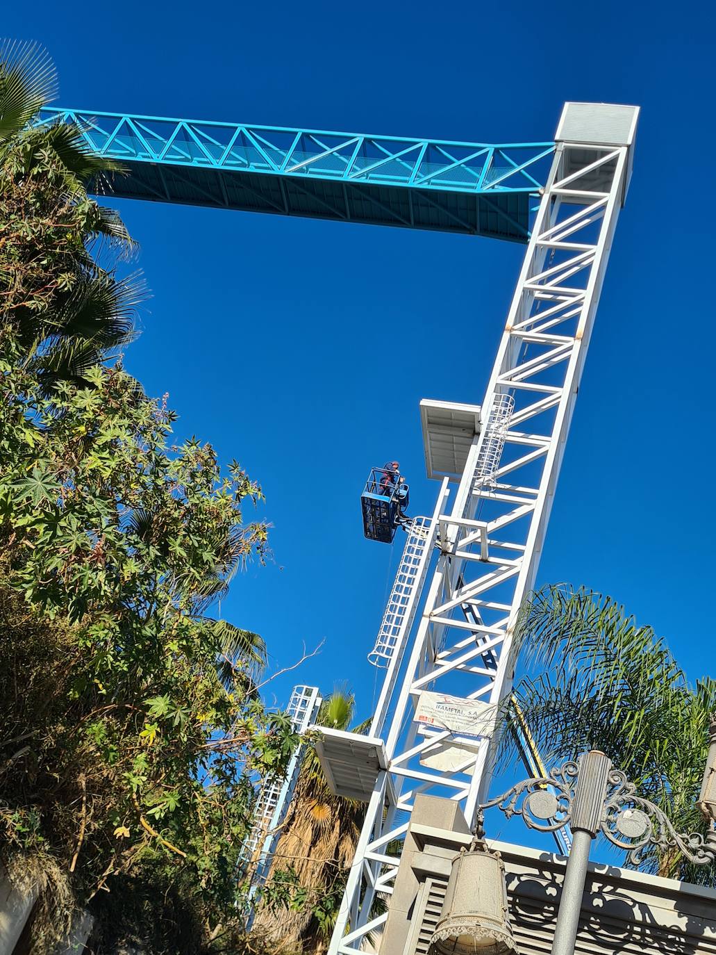 Nuevo atractivo en el Parque de La Batería de Torremolinos: un ascensor panorámico de 28,8 metros