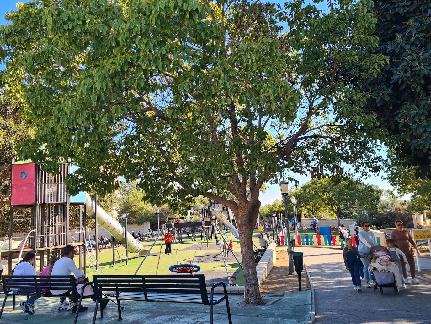 Nuevo atractivo en el Parque de La Batería de Torremolinos: un ascensor panorámico de 28,8 metros