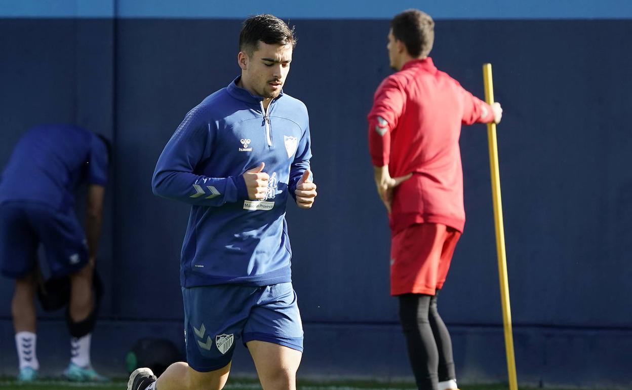 Ramón hace carrera suave en un entrenamiento. 