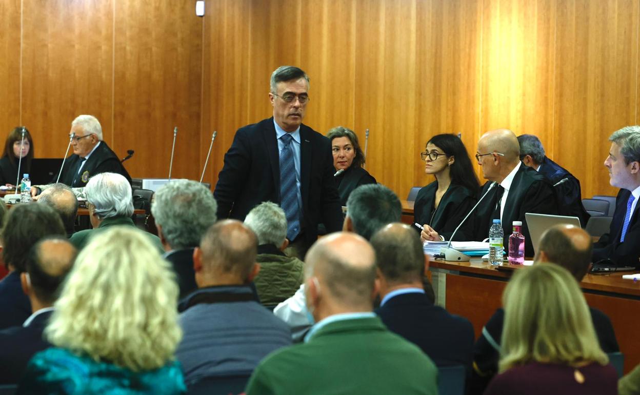 Antonio Barrientos, exalcalde de Estepona, en un momento del juicio que se celebra hoy .