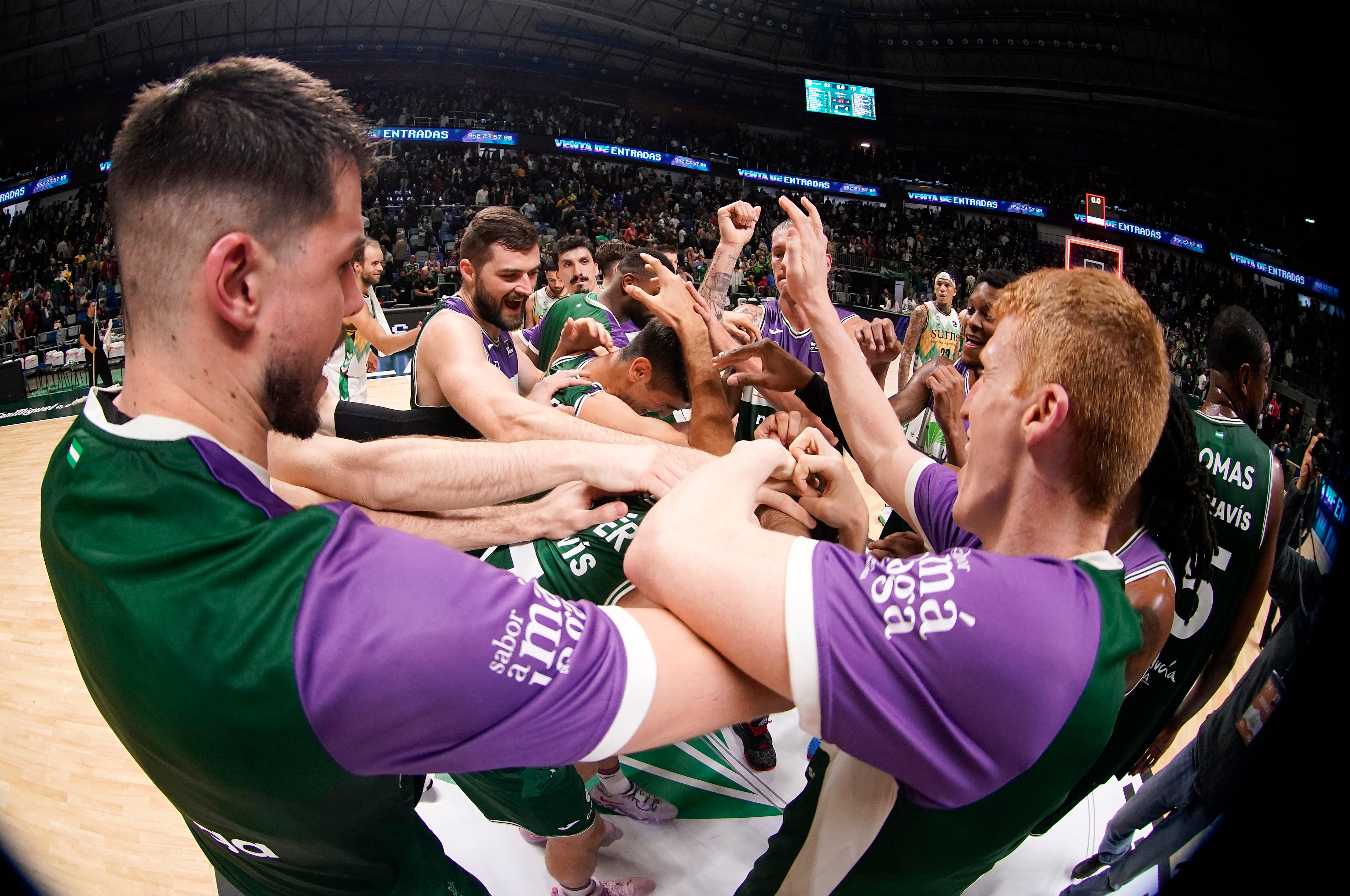 La defensa guía al Unicaja hacia la Copa