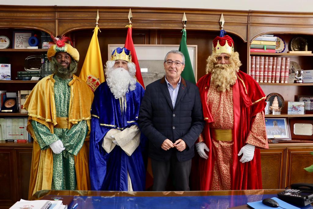 Cabalgata de los Reyes Magos en la Axarquía: Vélez-Málaga, Rincón de la Victoria, Torrox, Torre del Mar, Nerja y Frigiliana