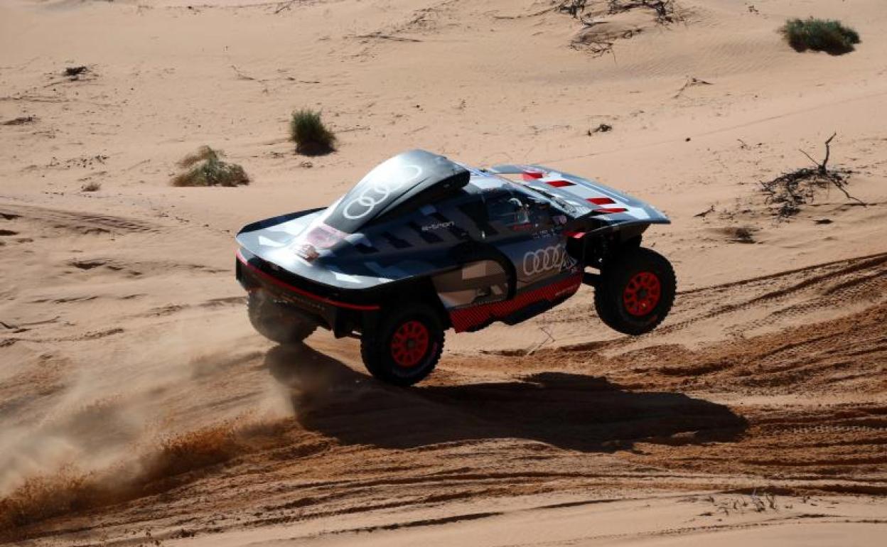 Carlos Sainz, durante la quinta etapa del Dakar. 