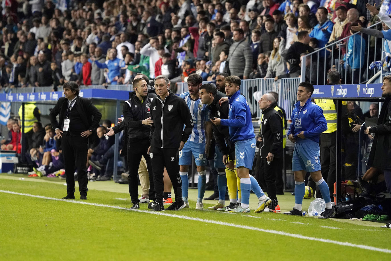 La Rosaleda pasó del 'Manolo, vete ya' a celebrar el empate en menos de un minuto