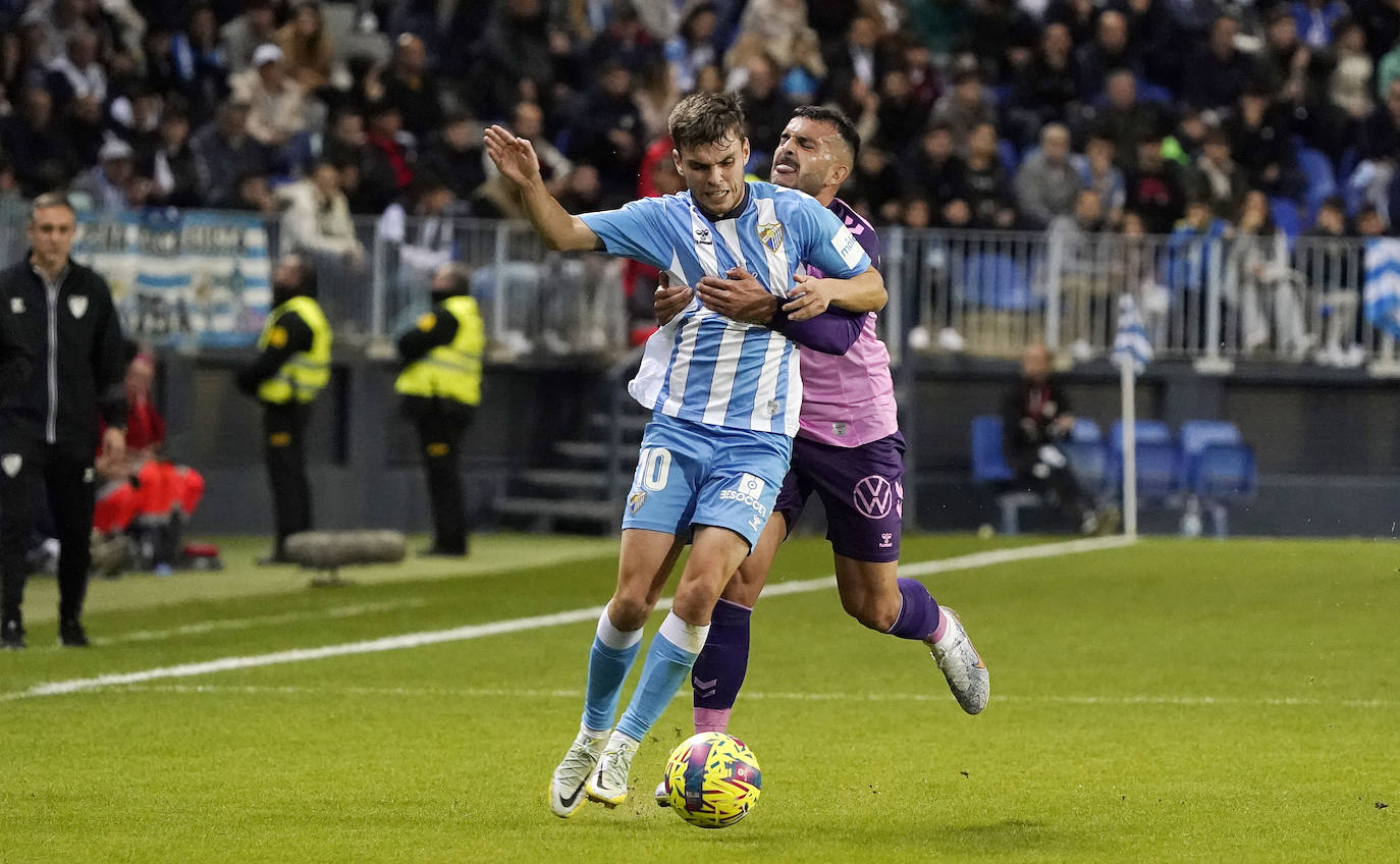 La Rosaleda pasó del 'Manolo, vete ya' a celebrar el empate en menos de un minuto