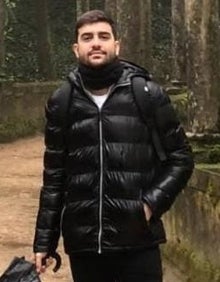 Imagen secundaria 2 - Pablo Balita en La Toscana; Cristian Cortés en un canal de Ámsterdam, y Antonio Montero en Sintra.