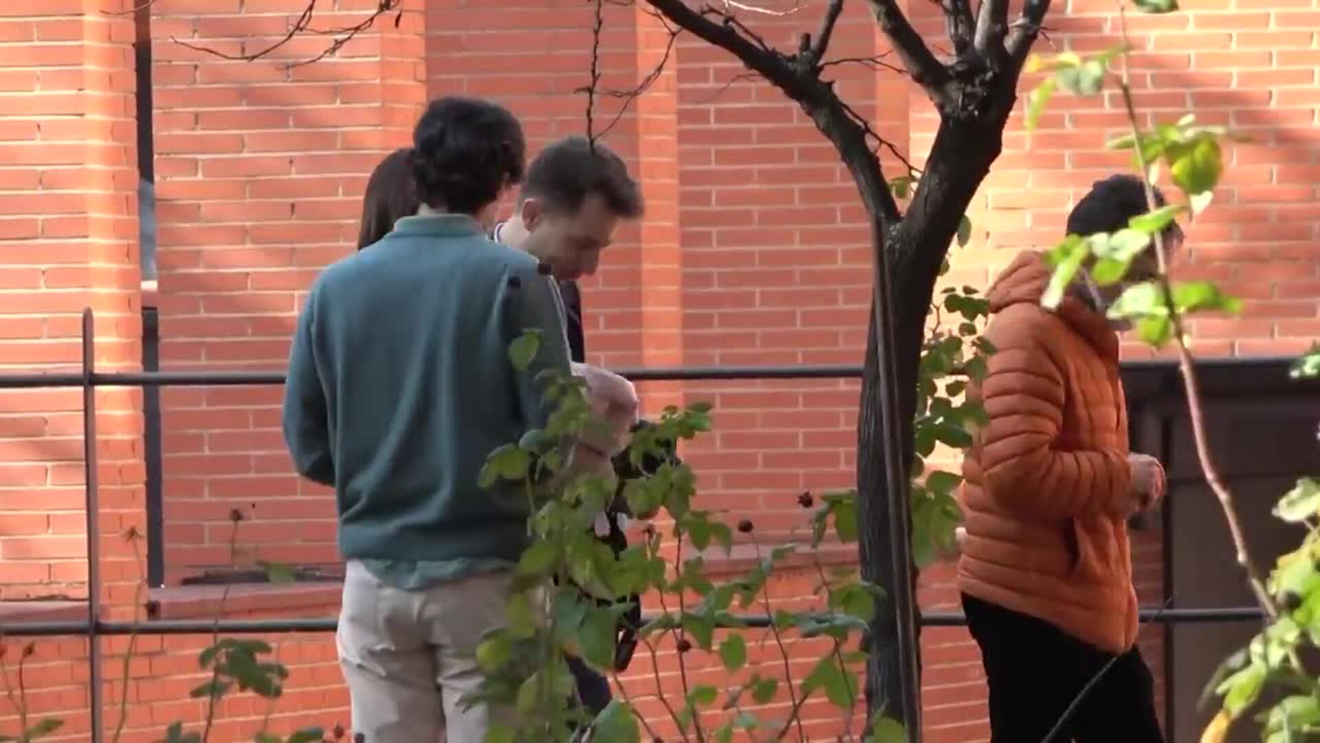 Sofía Palazuelo y Fernando Fitz-James abandonan el hospital con su segunda hija