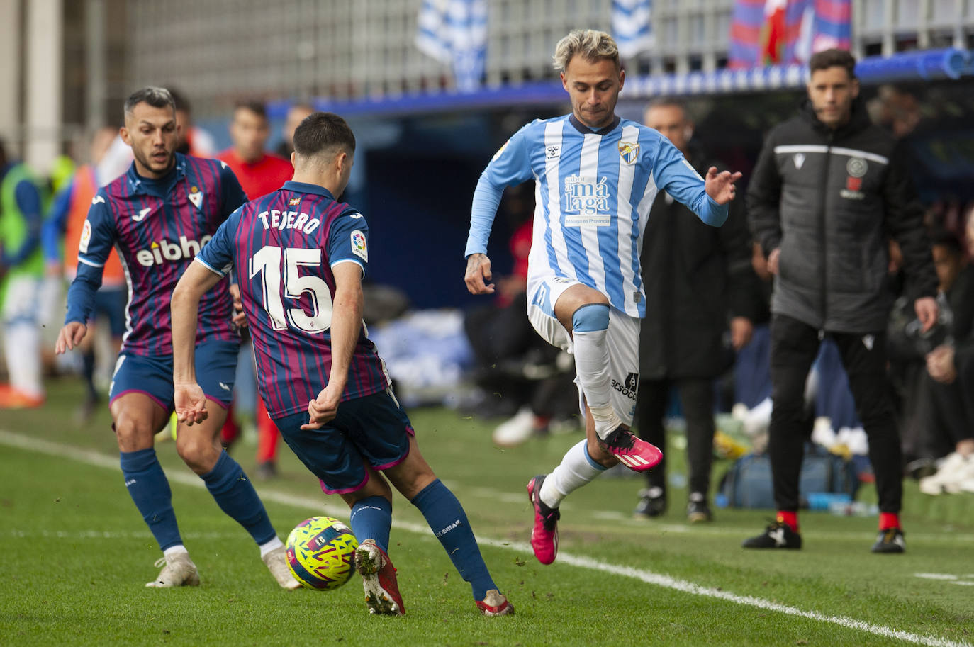 Fotos: Las mejores imágenes del Eibar - Málaga