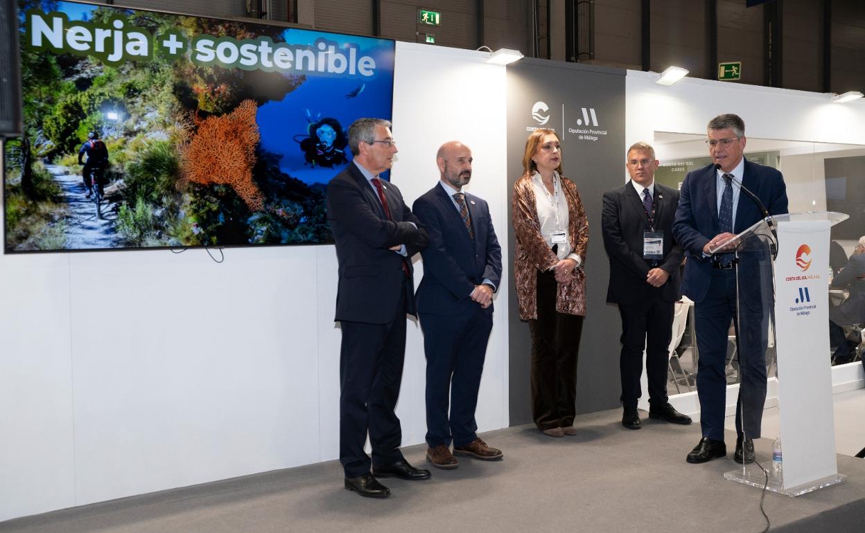 Presentación del proyecto de cicloturismo en la Feria Internacional de Turismo de Madrid (Fitur).