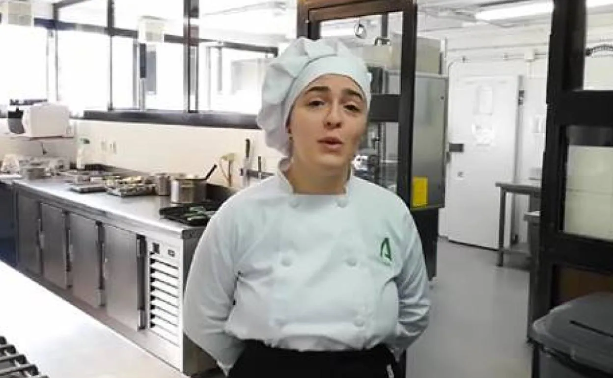 Mayte Aybar, en las cocinas de La Cónsula. 