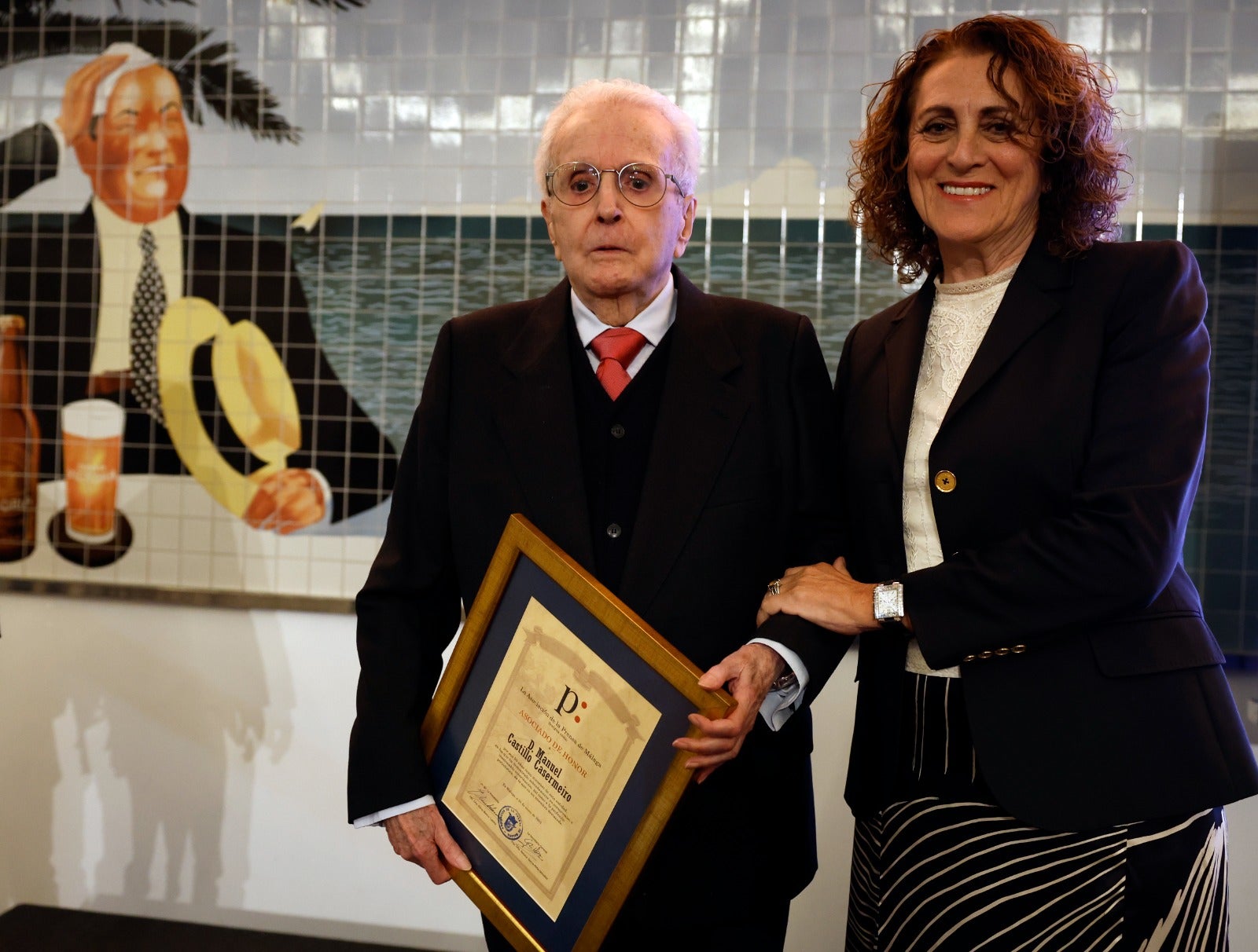 La Asociación de la Prensa de Málaga entrega su Medalla de Honor del Periodista a Azucena Cervantes y a la UMA y la distinción de Socio de Honor a Manuel Castillo Casermeiro