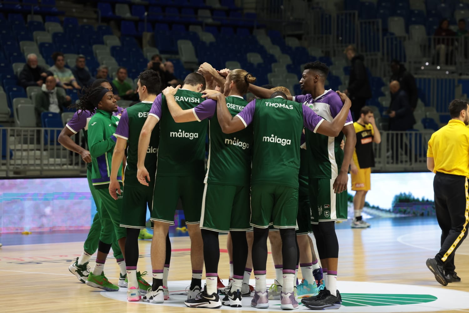 El Unicaja pasa la primera prueba del Top-16