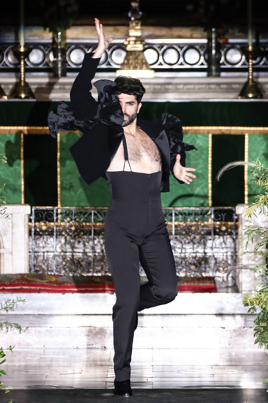 El desfile de Juana Martín inspirado en Málaga presentado en París. 