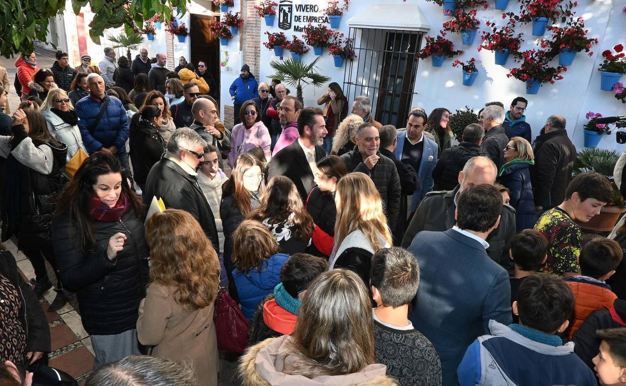 La manifestación ha contado con representantes de diferentes Ampas de la localidad. 