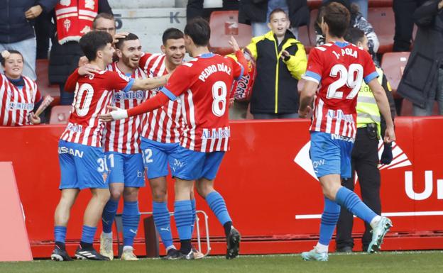 El Sporting, en plena transformación para intentar jugar el 'play off' de ascenso