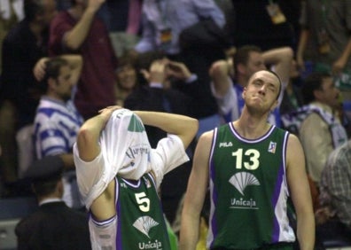 Imagen secundaria 1 - Imágenes de Ciudad Jardín durante el encuentro de vuelta de la Final de la Copa Korac, en el que el Limoges se hizo con el título. 