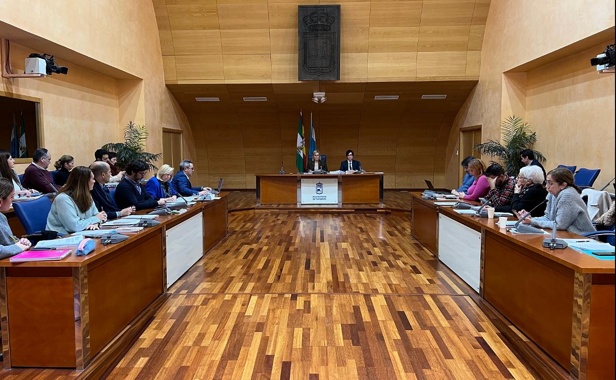 Fuengirola sigue en su lucha por frenar la construcción del karting de Mijas