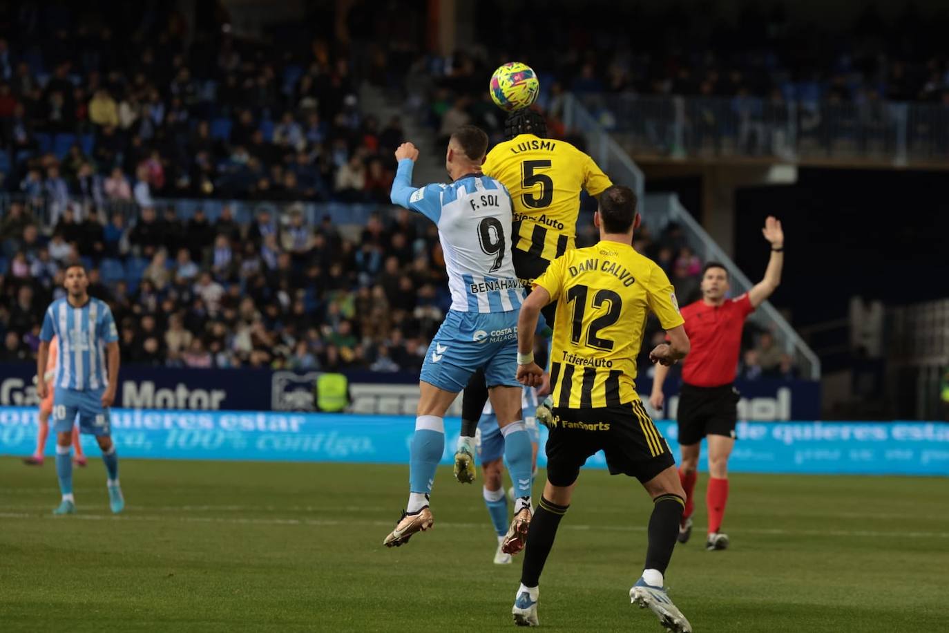 Derrota del Málaga en casa ante el Oviedo. 