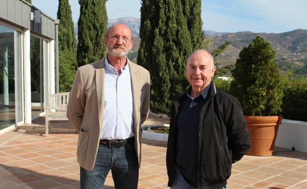 Mario Blancke y Phillip Smalley, portavoz y presidente de SOHA hasta su disolución a finales de enero. 