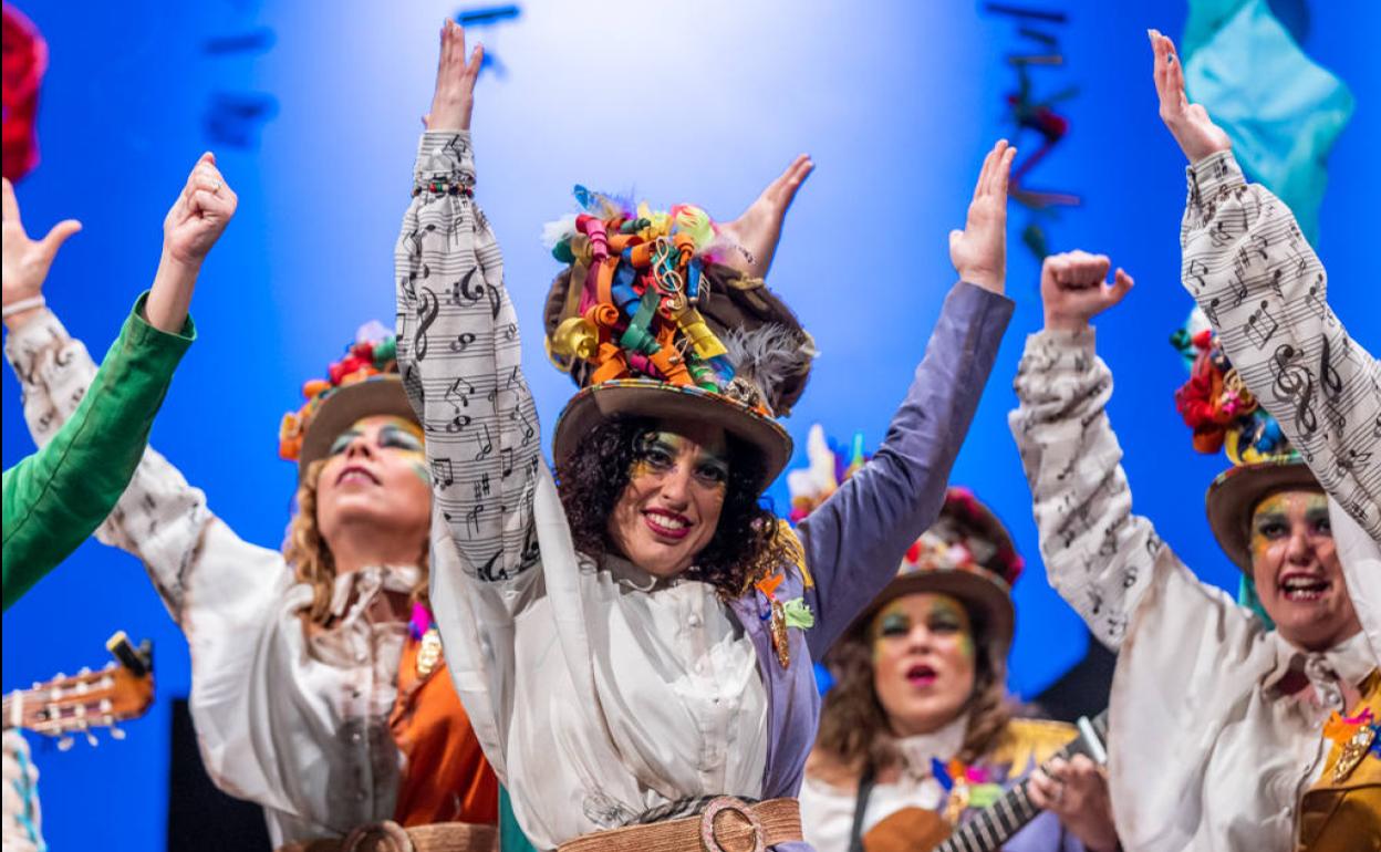 Un taller carnavalero, San Pedro, Hades y Francisco de la Torre estrenan las semifinales del Carnaval de Málaga