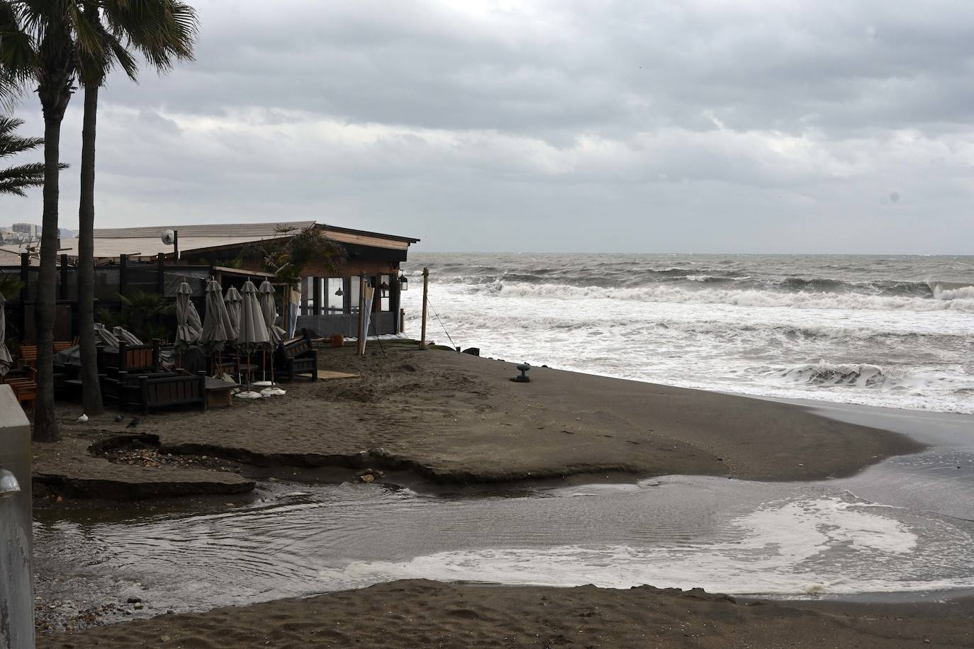 Incidencia del temporal en las playas de Marbella 