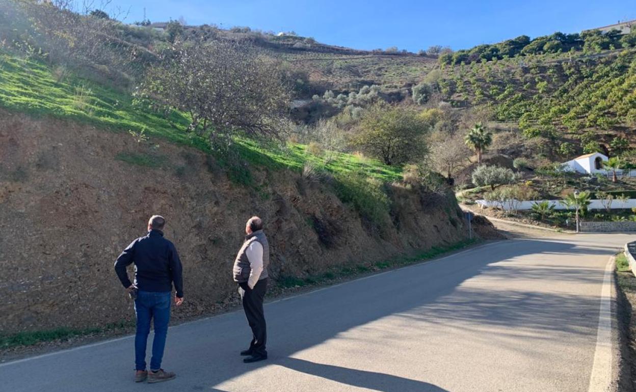 Imagen de los terrenos adquiridos por el Ayuntamiento de Iznate junto al casco urbano. 