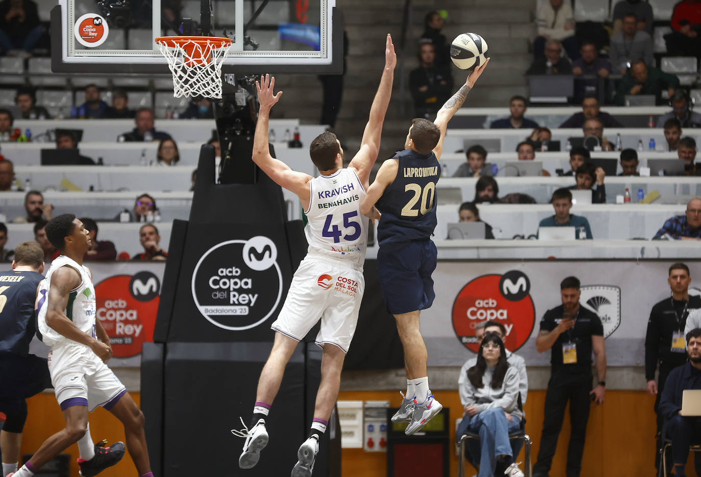 Las mejores fotografías del Barcelona-Unicaja de la Copa del Rey de Baloncesto 2023. 