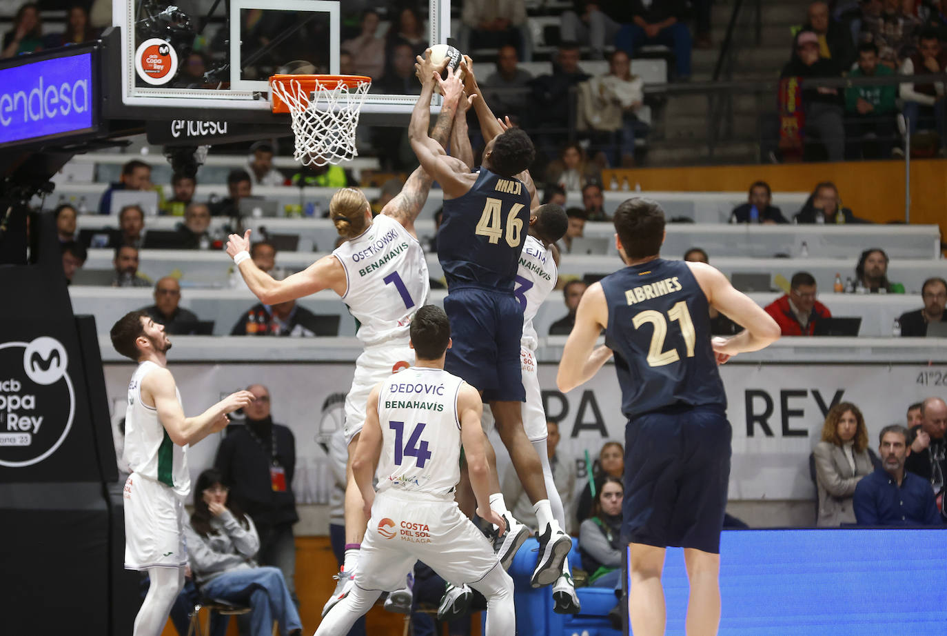 Las mejores fotografías del Barcelona-Unicaja de la Copa del Rey de Baloncesto 2023. 