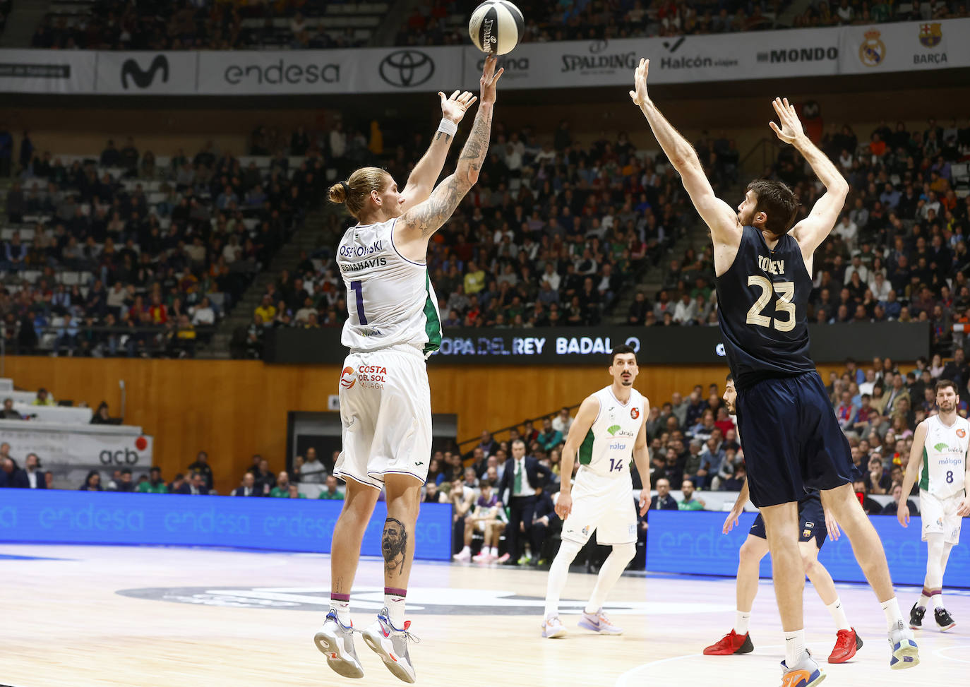 Las mejores fotografías del Barcelona-Unicaja de la Copa del Rey de Baloncesto 2023. 